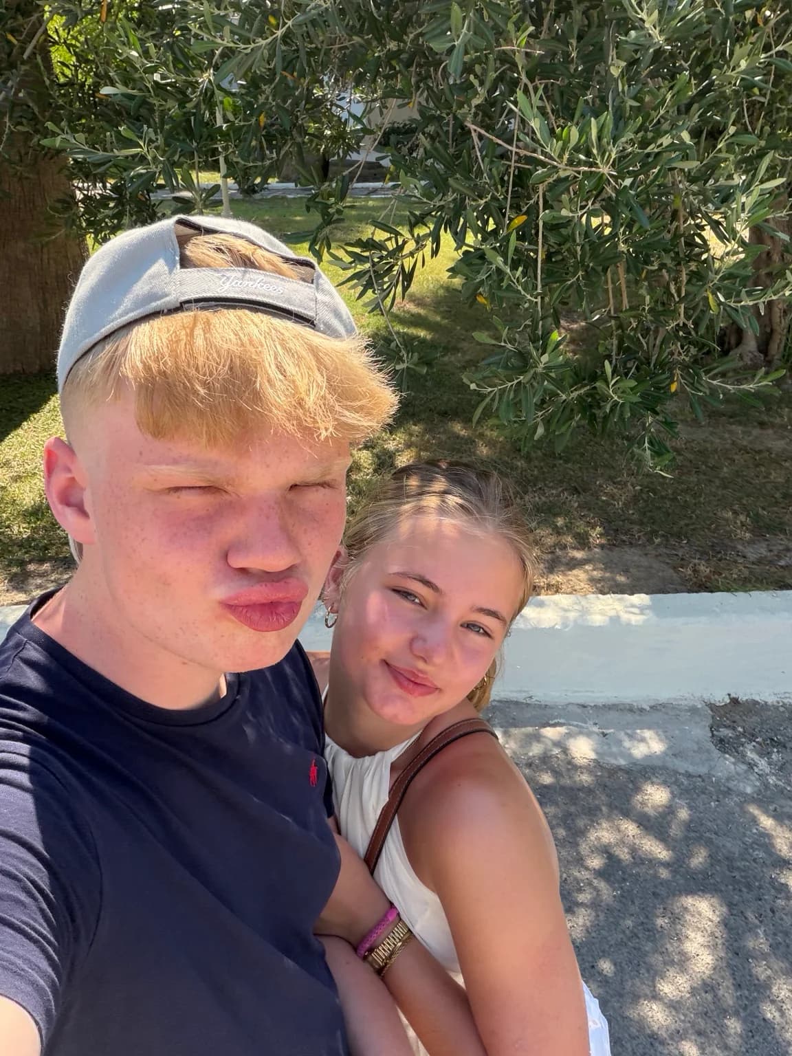 Gemeinsames Selfie im Sonnenlicht